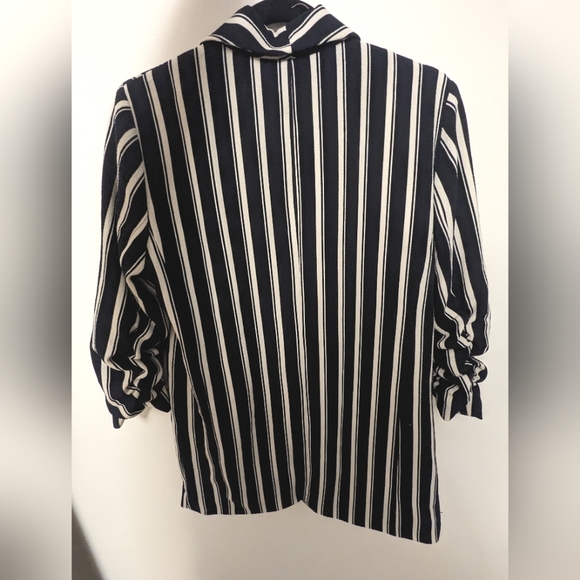 ONLY Striped Blazer 3/4 Sleeves - Picture 2 of 7